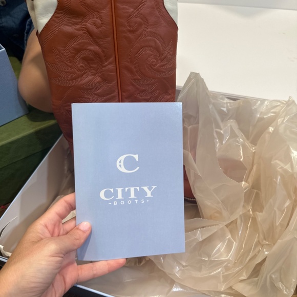 Boots - Picture 7 of 9